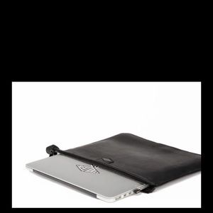 Revival Leather Folder- Laptop Bag